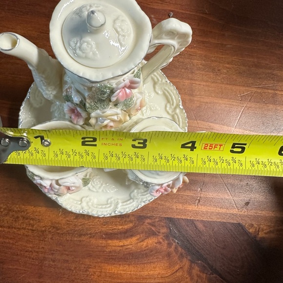 Floral Ceramic Tea Set with Pink Roses - Picture 8 of 9